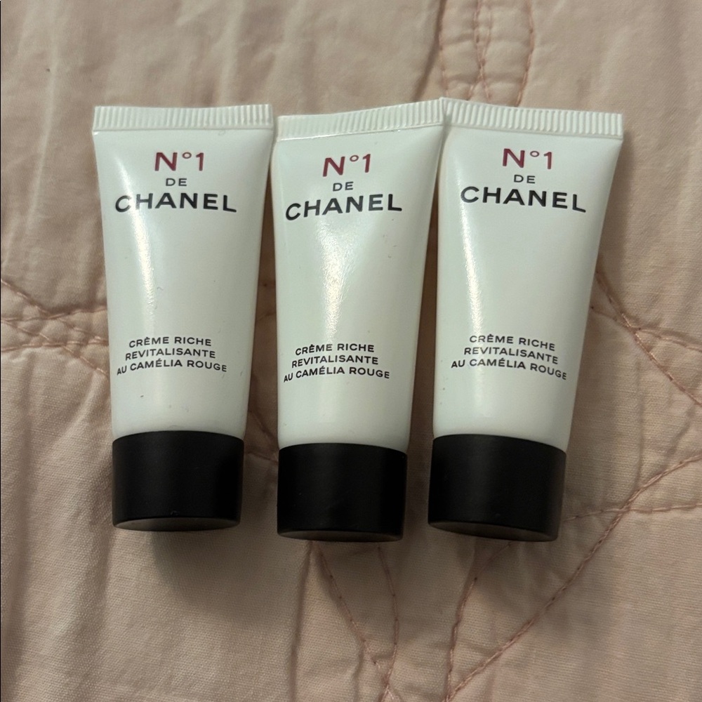 Chanel No1 De Chanel Creme Riche  Revitalizing- 5 ml (lot of 3)